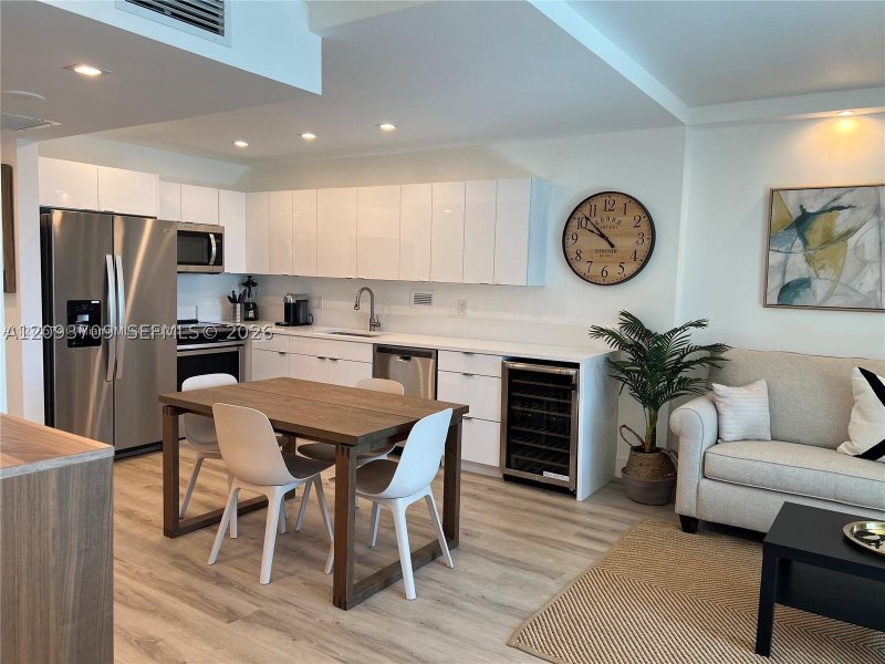 Apartment for rent at Roney Palace 342
