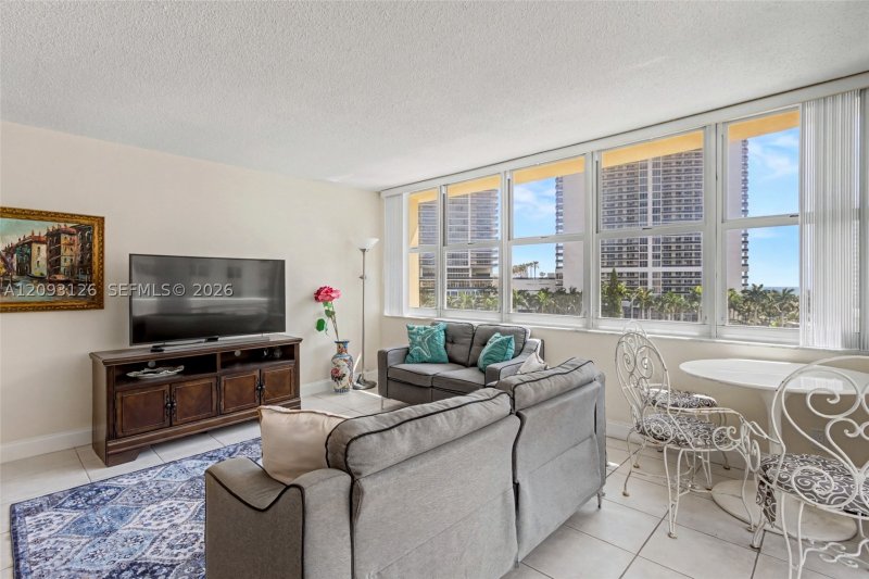 Condo for sale at Imperial Towers 609