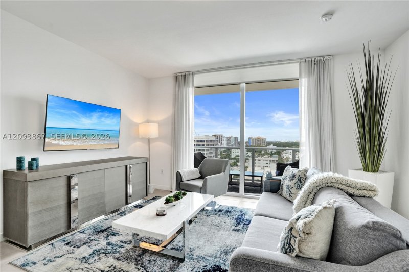 Comprar apartamento no Tiffany House 1212