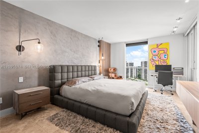 Comprar apartamento en South Tower at The Point 1703