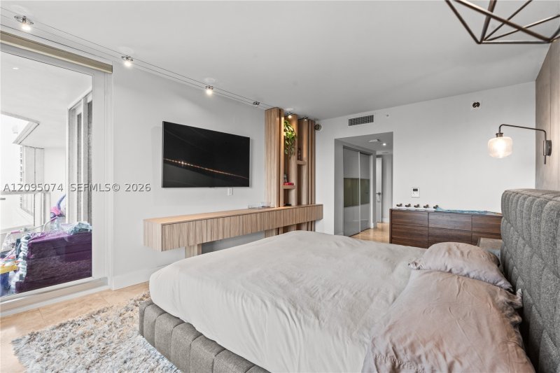 Comprar apartamento en South Tower at The Point 1703