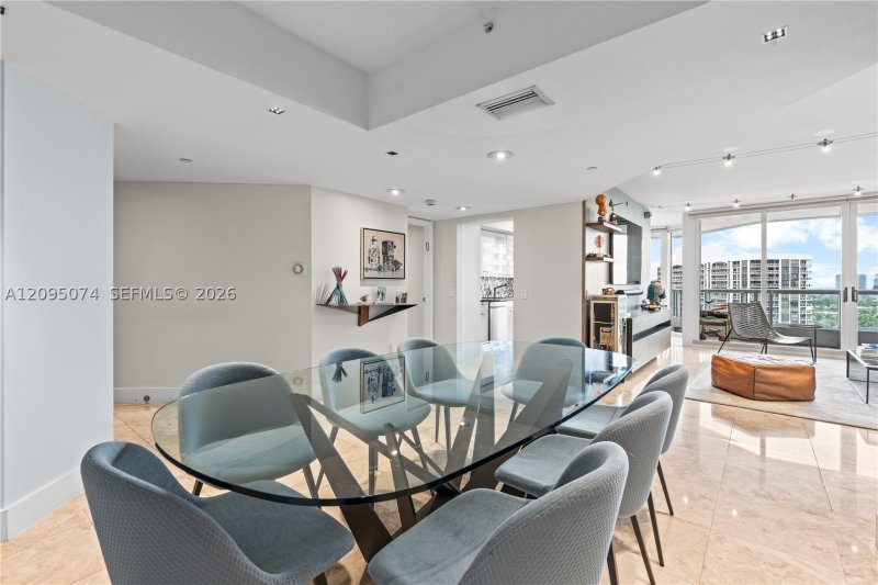 Comprar apartamento en South Tower at The Point 1703