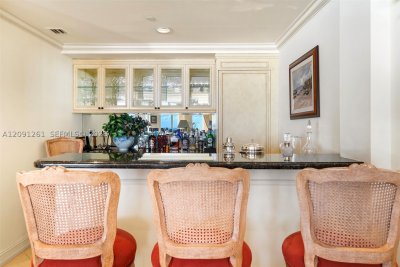 Comprar apartamento no Acqualina Resort & Spa 4103