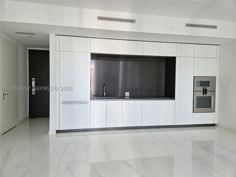 Alquiler de apartamento en Aston Martin Residences 2208W