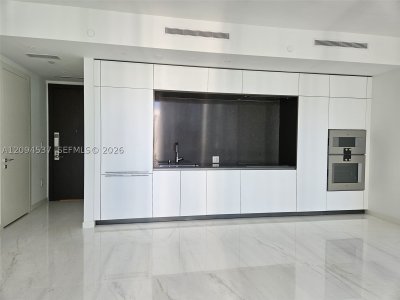 Aluguel de apartamento no Aston Martin Residences 2208W