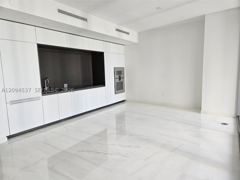 Alquiler de apartamento en Aston Martin Residences 2208W