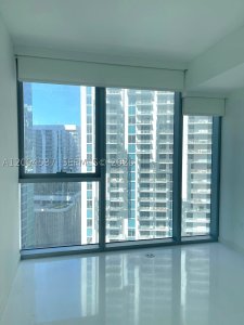 Alquiler de apartamento en Aston Martin Residences 2208W