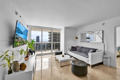 Comprar apartamento no Beach Club Two 3104