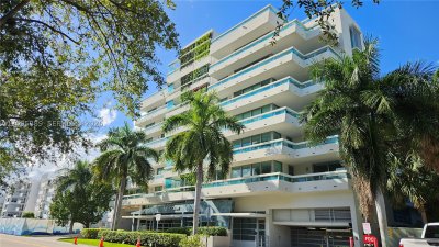 Comprar apartamento en The Club at Bay Harbor 804