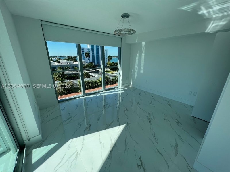 Aluguel de apartamento no The Palms Residences 704