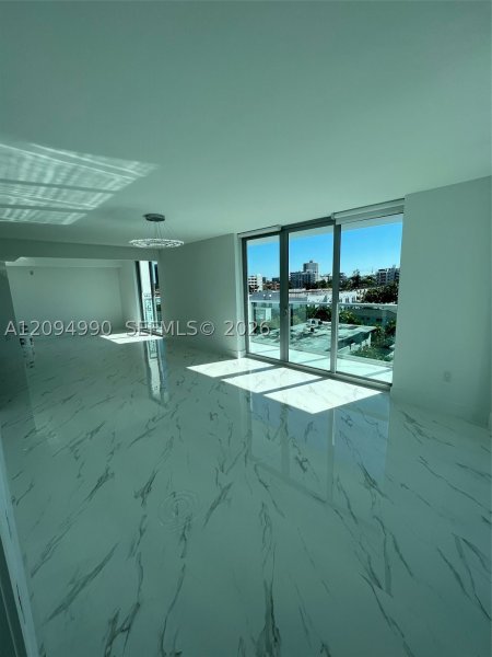 Aluguel de apartamento no The Palms Residences 704