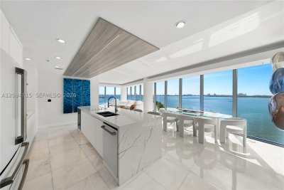 Comprar apartamento en Blue Condominium 1612