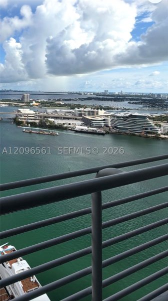 Apartment for rent at One Miami West Tower LPH-06
