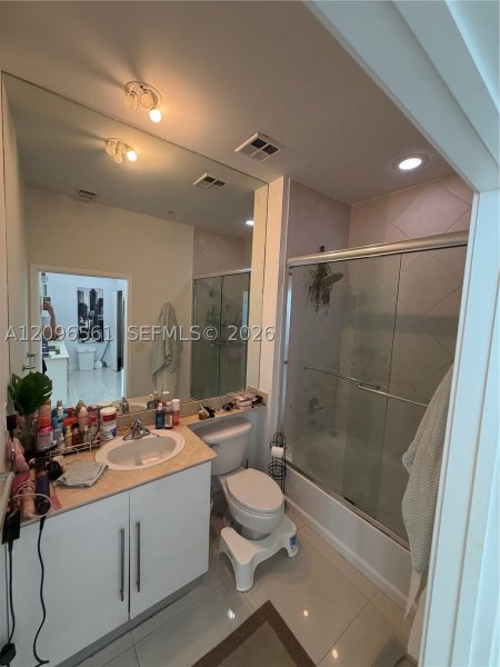 Apartment for rent at One Miami West Tower LPH-06