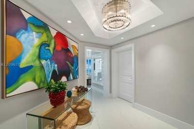 Comprar apartamento en Acqualina Resort & Spa 2301