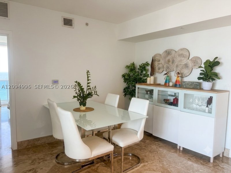 Comprar apartamento en One Miami East Tower 2722