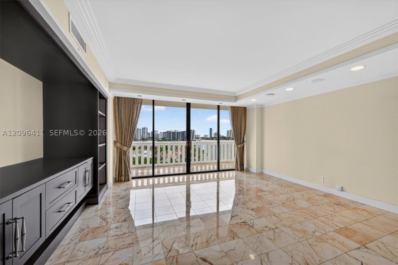 Alquiler de apartamento en 3000 Williams Island 1103