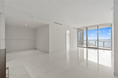 Alquiler de apartamento en Aston Martin Residences 3805W