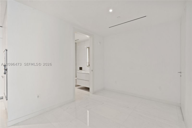 Alquiler de apartamento en Aston Martin Residences 3805W
