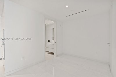 Alquiler de apartamento en Aston Martin Residences 3805W