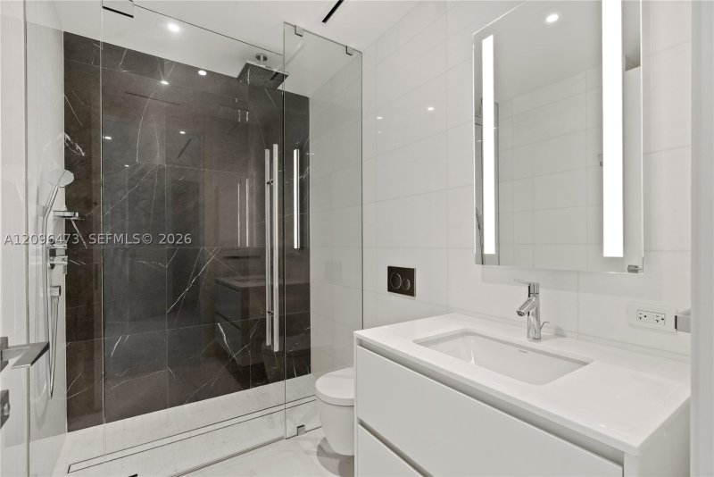 Alquiler de apartamento en Aston Martin Residences 3805W