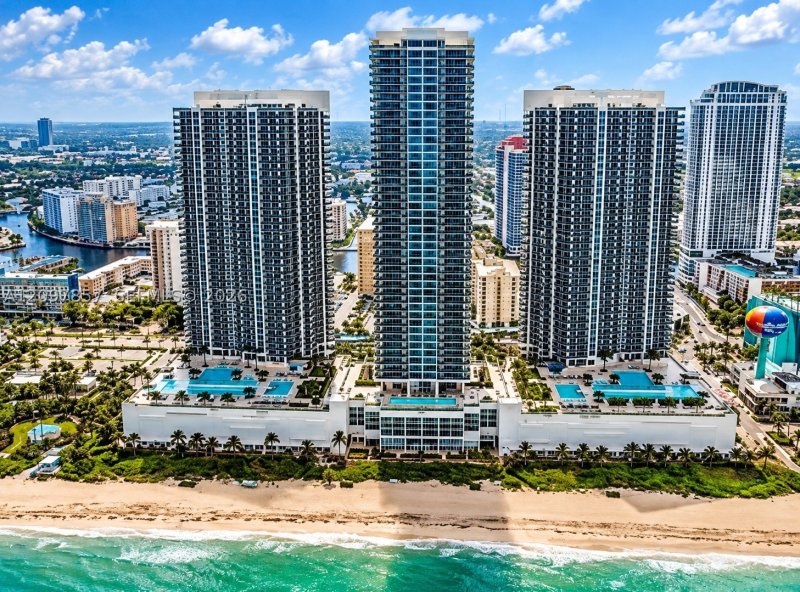 Apartment for rent at Beach Club Two 1909