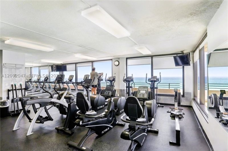 Condo for sale at Oceanside Plaza 7P