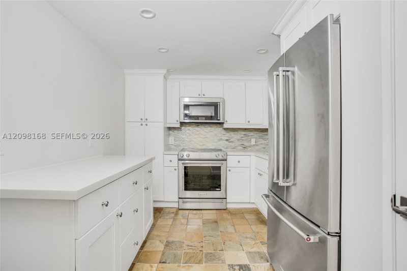 Property photo # 6