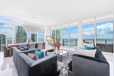 Icon Bay Apt #LPH-4201