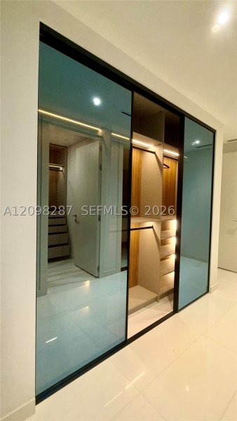 Alquiler de apartamento en Aston Martin Residences 2606W