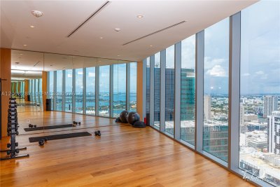 Alquiler de apartamento en Aston Martin Residences 2606W