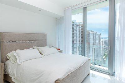 Alquiler de apartamento en Aston Martin Residences 2606W