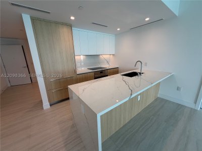 Aluguel de apartamento no One Park Tower by Turnberry 408