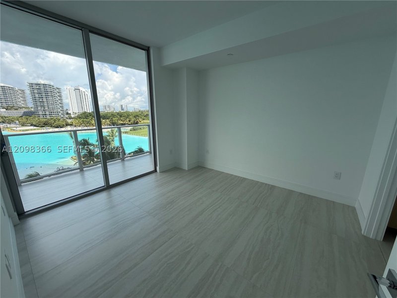 Aluguel de apartamento no One Park Tower by Turnberry 408