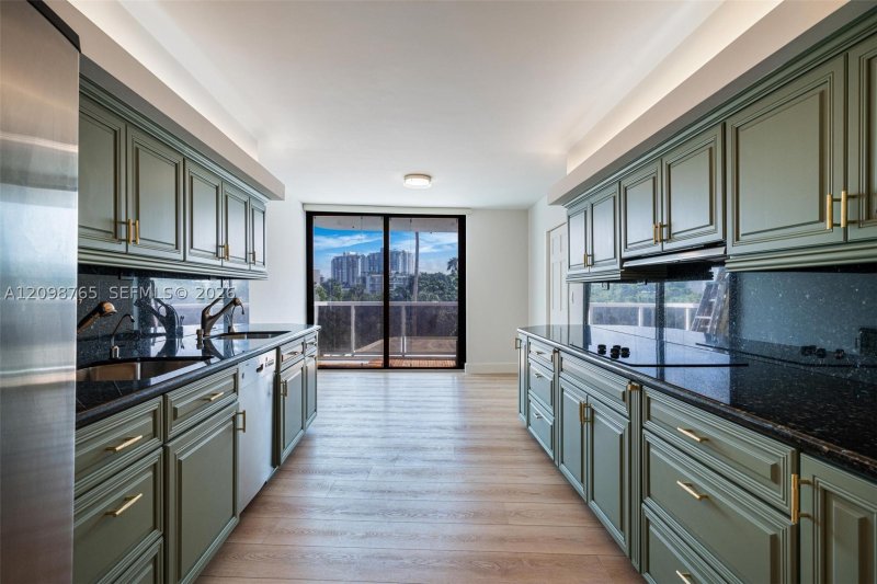 Property photo # 8