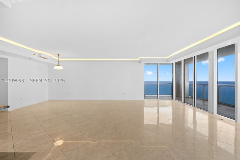 Comprar apartamento en Beach Club Three 3805