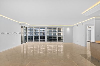 Comprar apartamento en Beach Club Three 3805