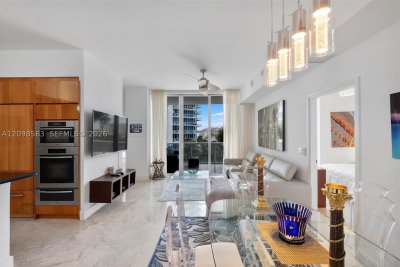 Continuum II North Apt #704