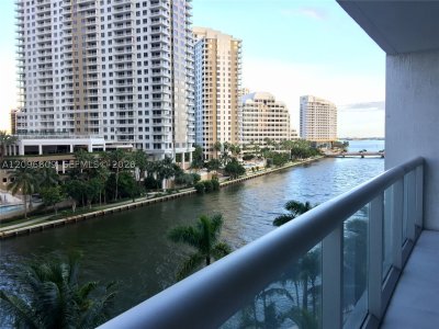 Comprar apartamento no Icon Brickell Tower I 617