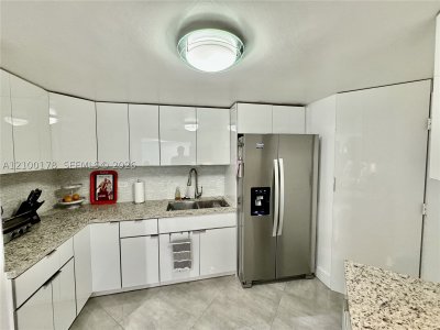 Aluguel de apartamento no Four Ambassadors 570