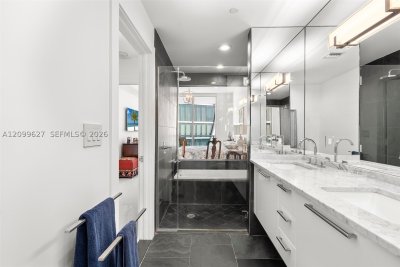 Comprar apartamento en 900 Biscayne 5310