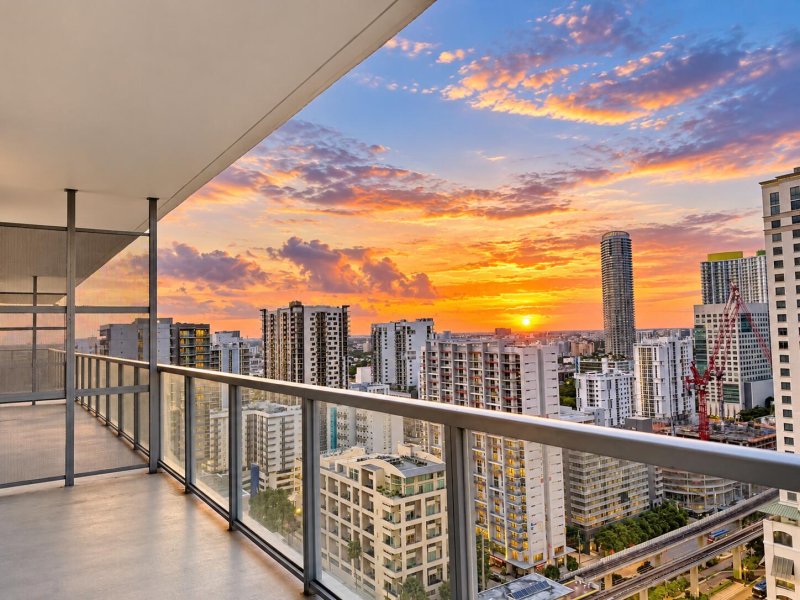 Condo for sale at Axis on Brickell North Tower 2823-N