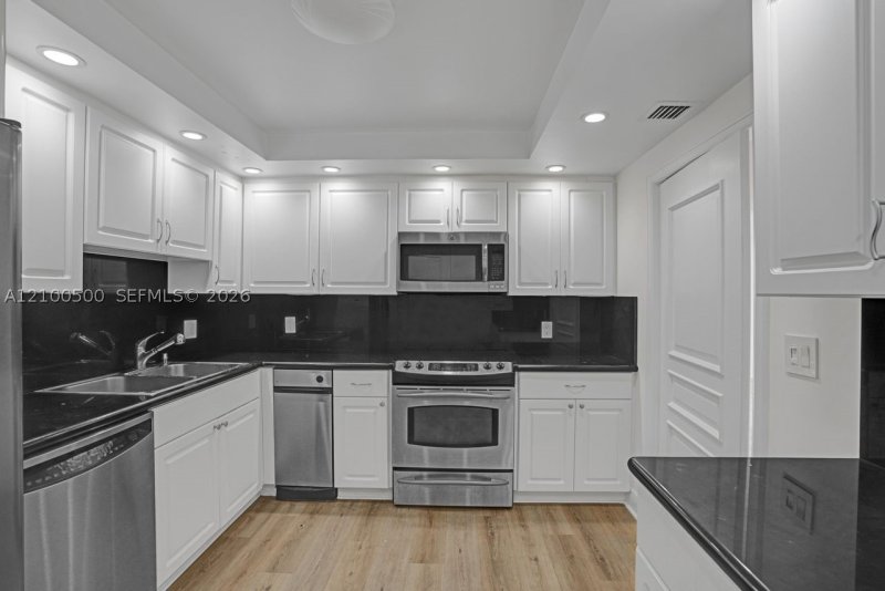 Apartment for rent at Grove Isles Tower II B406