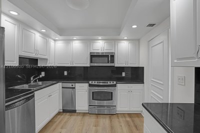 Property photo # 9