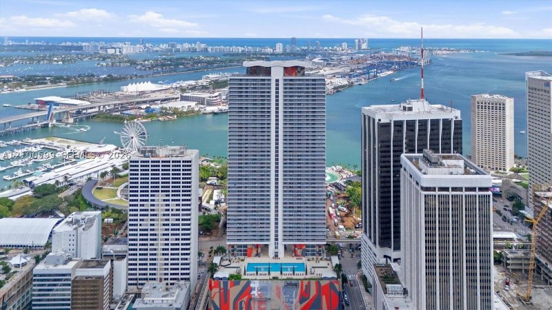 Condo for sale at 50 Biscayne 1409