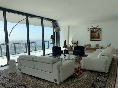 Comprar apartamento en One Thousand Museum 4402