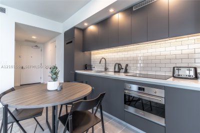 Comprar apartamento no YotelPad Miami 2906