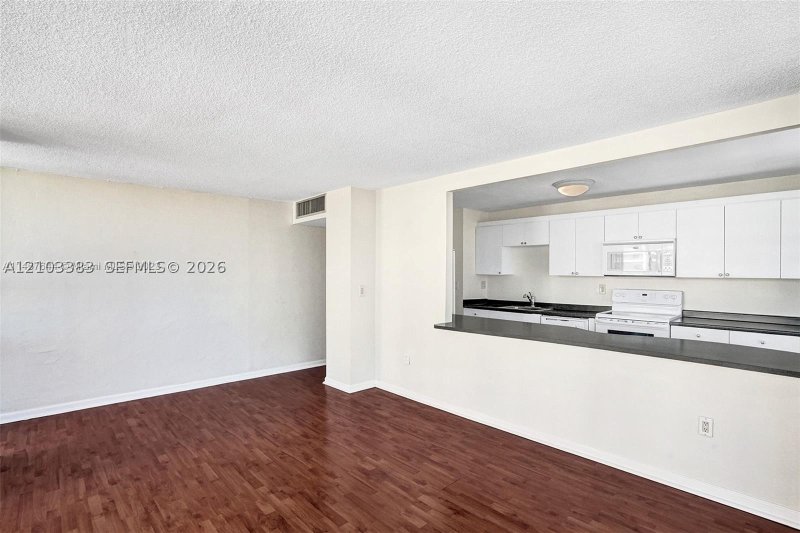Apartment for rent at Charter Club Condos 1423