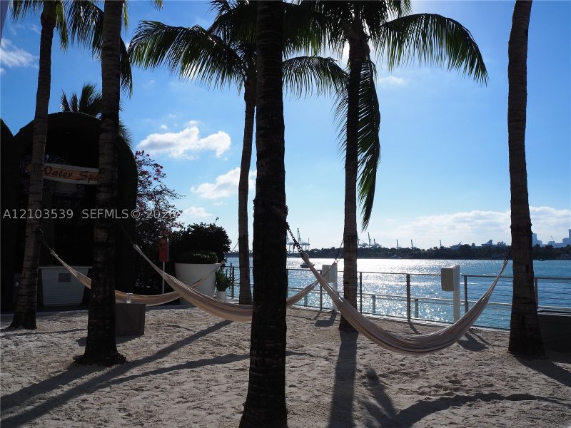 Comprar apartamento no Mondrian 1512