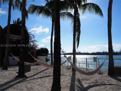 Comprar apartamento no Mondrian 1512